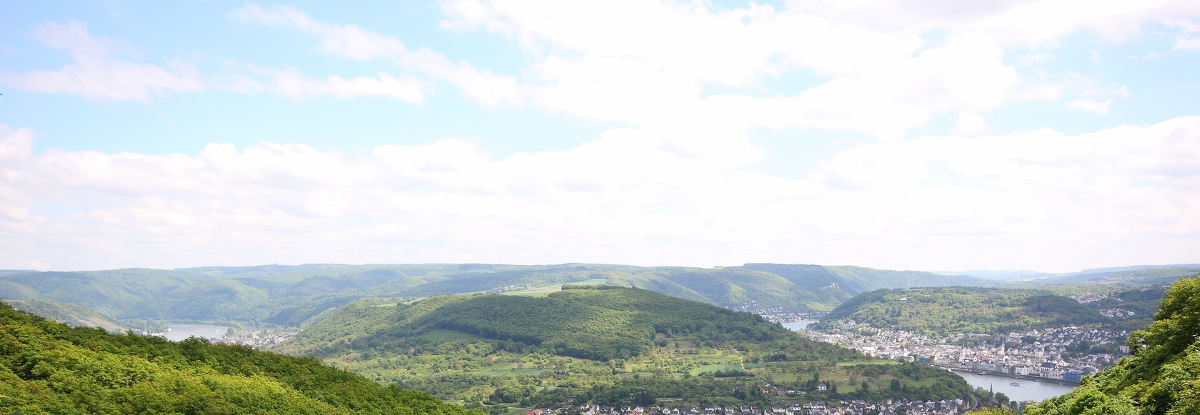 70012325_sebamed_assets_website-standort-header_2500x865px-01-v02
